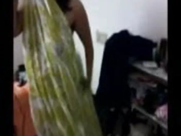 विवाहित पत्नी भारत भारतीय पत्नी आपरै प्रेमी रै साथै: वा शाम तांई हिंदी मांय एक सेक्सी मूवी भेजै है