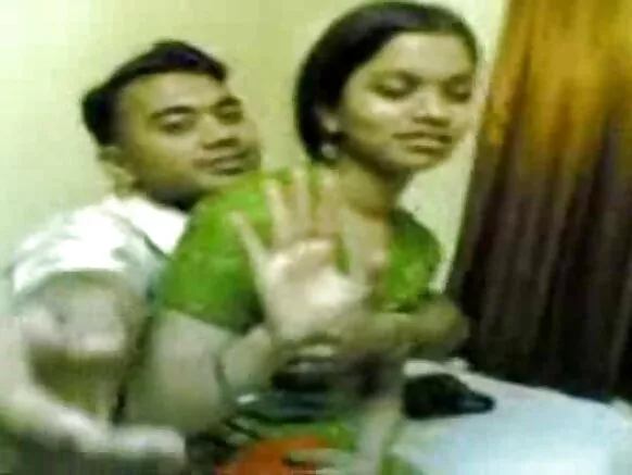 भारतीय जोड़ा नया साल का हॉट वीडियो - सेक्सी हिंदी मूवी ओपन बाई साँझ