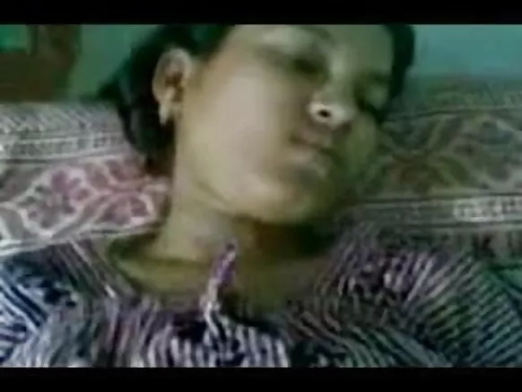 छोटी भारतीय छोरी hd वीडियो सेक्सी xxx छोरी प्यार करे छै प्रेमी का लंड