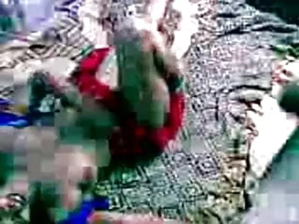 देसी आंटी हार्ड सेक्स फिलम खुली जा रही पति के दोस्त द्वारा जोर से चोदा