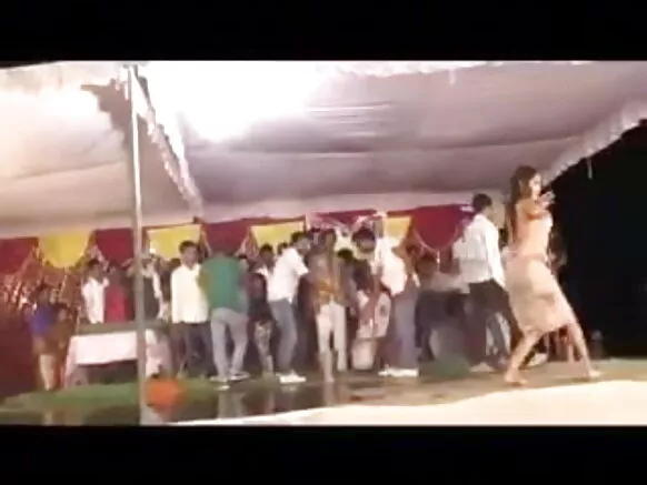 नंगा नंगा डांस वीडियो सेक्सी फिल्म हिंदी गीला डांस