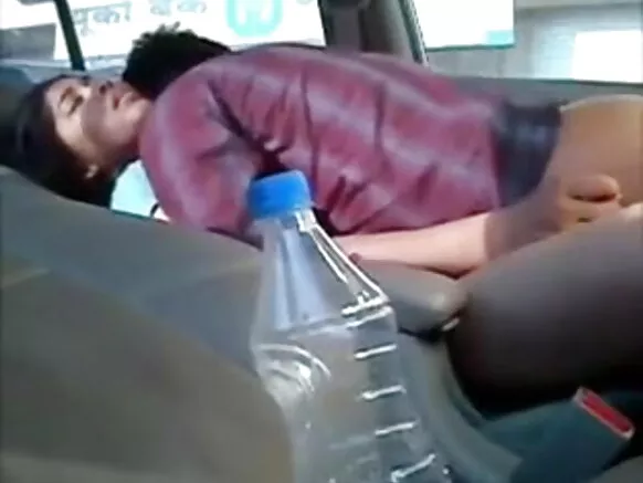 हिंदी सेक्सी मूवी में चुदाई वीडियो उसकी गाडी इतनी दीखै है कै हर कोई देख लेवै है