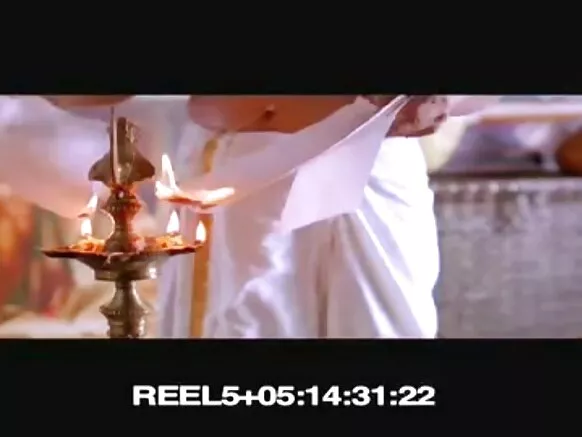 नंदना सेन ने टॉपलेस में दिखाए पूरे स्तन सेक्सी हिंदी फिल्म सेक्सी रसिया - टॉपलेस