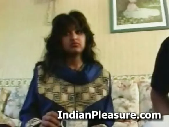 सुरुचिपूर्ण सेक्सी फोटू अर इंडियो फगत अंग्रेजी मांय