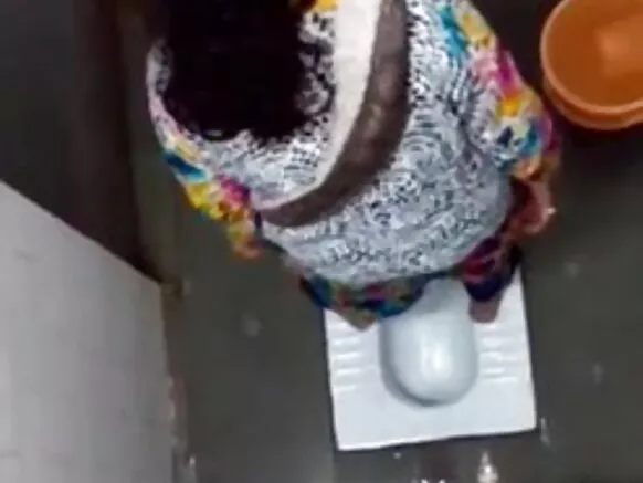 देसी सेक्सी हिंदी फुल मूवी फुल टॉयलेट जासूसी p2