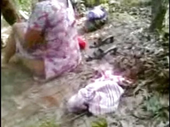 देसी रांडी की चुदाई भोजपुरी सेक्सी मूवी भोजपुरी आउटडोर देसी