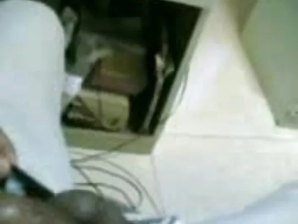 मल्लू छोरी मुखमैथुन दे रही है और इसे चला रही है सेक्सी इमेज छोरी xxx
