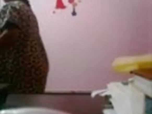 हॉलीवुड बॉल्स आंटी सेक्सी एचडी मूवी