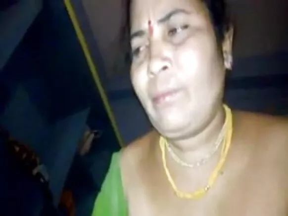 मैं देसी चाची हूँ मातुरा नीली सेक्सी फोटू