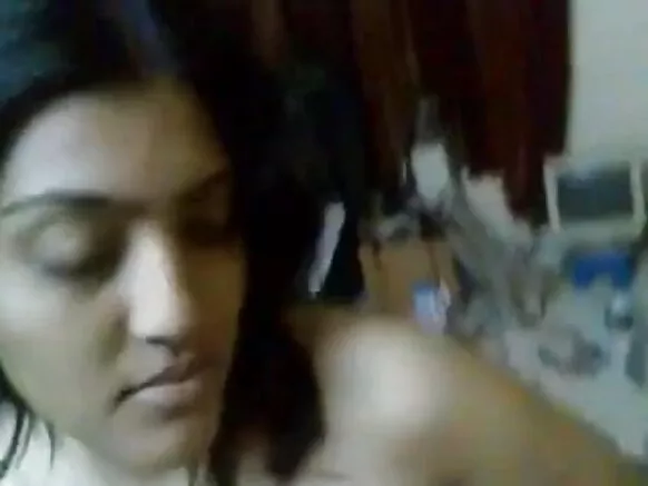निजी विश्वविद्यालय री छोरी हिंदी मांय सेक्सी hd छोरी चूसती छोटी चचेरी बहन