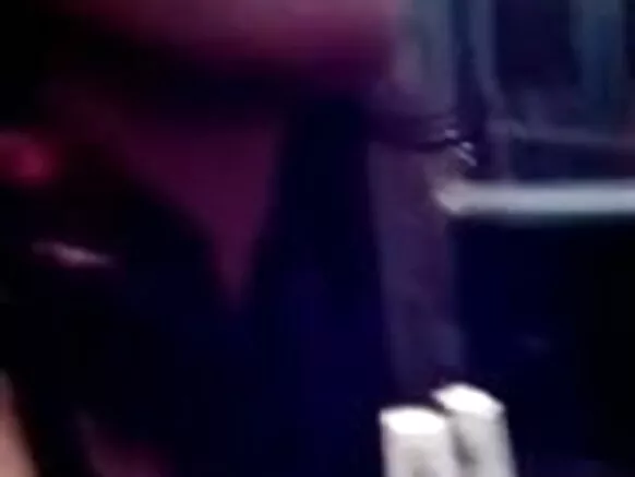 एक हिंदुस्तानी सेक्स मूवी में पहली बार एक कुंवारी छोरी के स्तन उघारे और नई छोरी की गांड उजागर