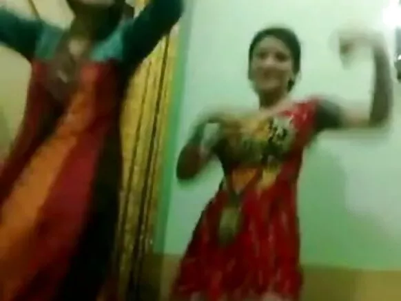 हॉट नंगी आंटी पाकिस्तानी डांसिंग रो आनंद लेवे है सेक्सी मूवी बीएफ हिंदी